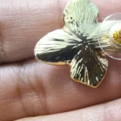 Customer photo of Green Flower Earrings — Vintage Charm & Drip Glaze Finish