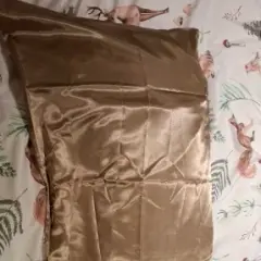 Customer photo of Silk Satin Pillowcase — Smooth Beauty Sleep Hair-Friendly Comfort