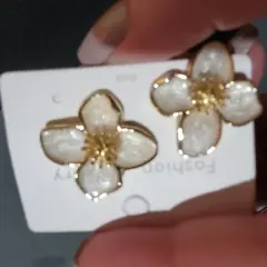 Customer photo of Green Flower Earrings — Vintage Charm & Drip Glaze Finish