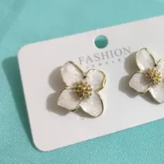 Customer photo of Green Flower Earrings — Vintage Charm & Drip Glaze Finish