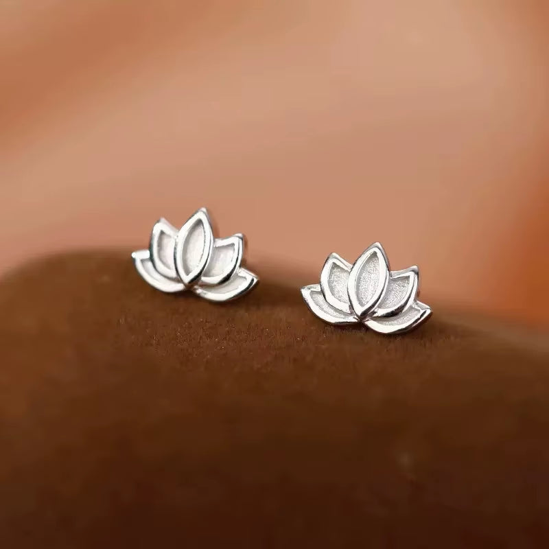 925 Silver Lotus Stud Earrings – Elegant Piercing Jewelry