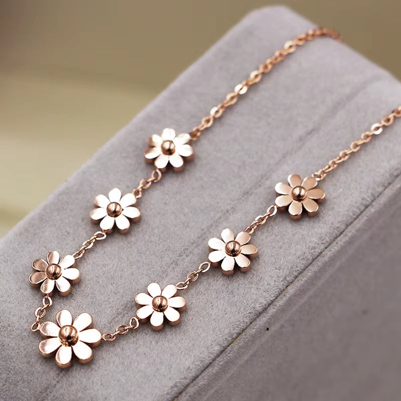 New Titanium Steel Brand Jewelry 7 Daisy Anklets for Women Rose Gold Color Fashion Prevent Allergy Summer Jewelry