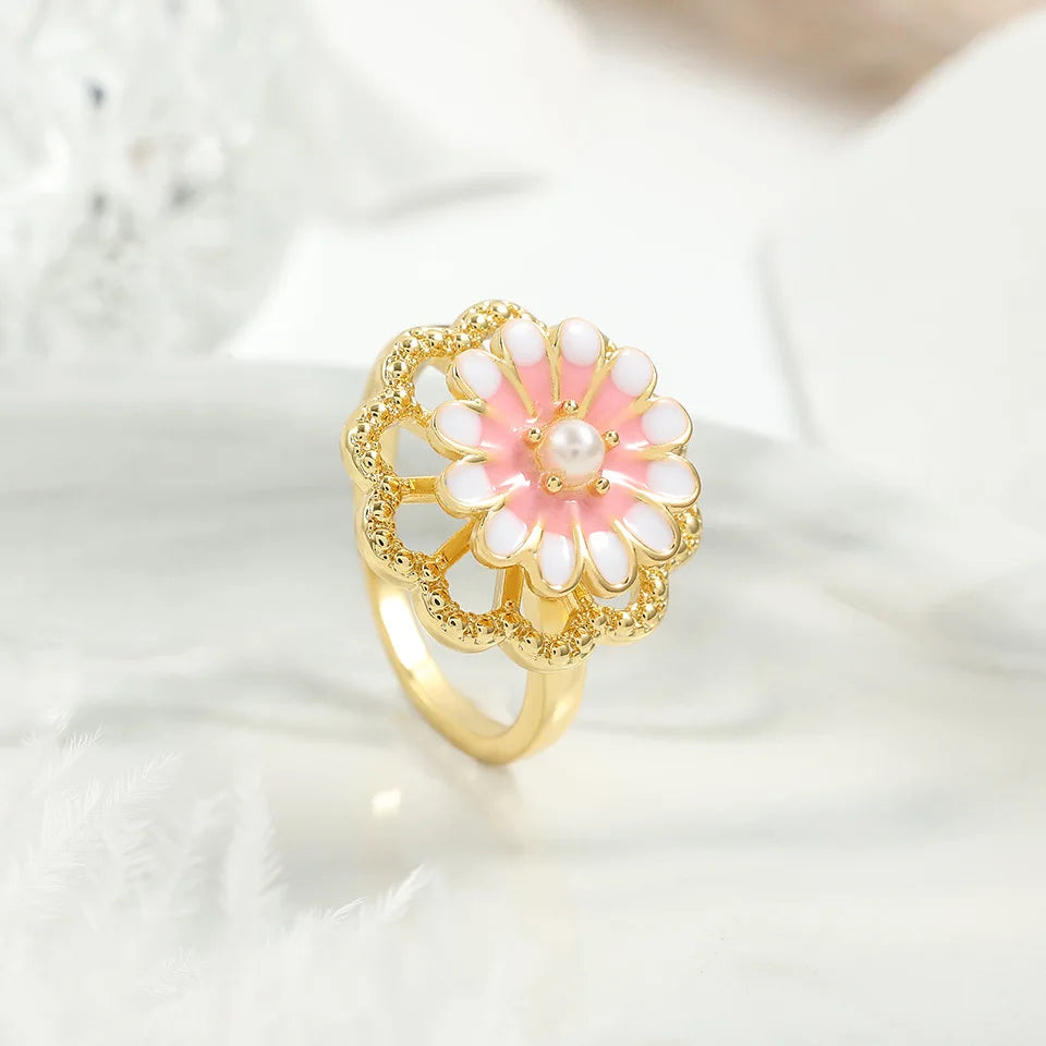 Versatile Rotatable Flower Ring – Adjustable Gold Jewelry