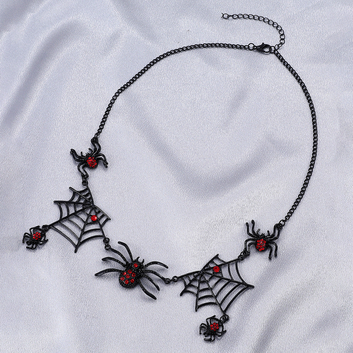 Halloween Spider & Web Necklace – Electroplated Alloy Clavicle Chain