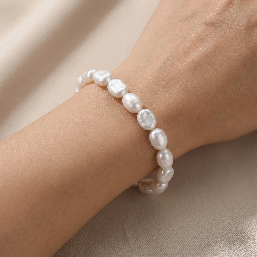 Oval Pearl Chain Bracelet – Classic Style with Imitation Pearls