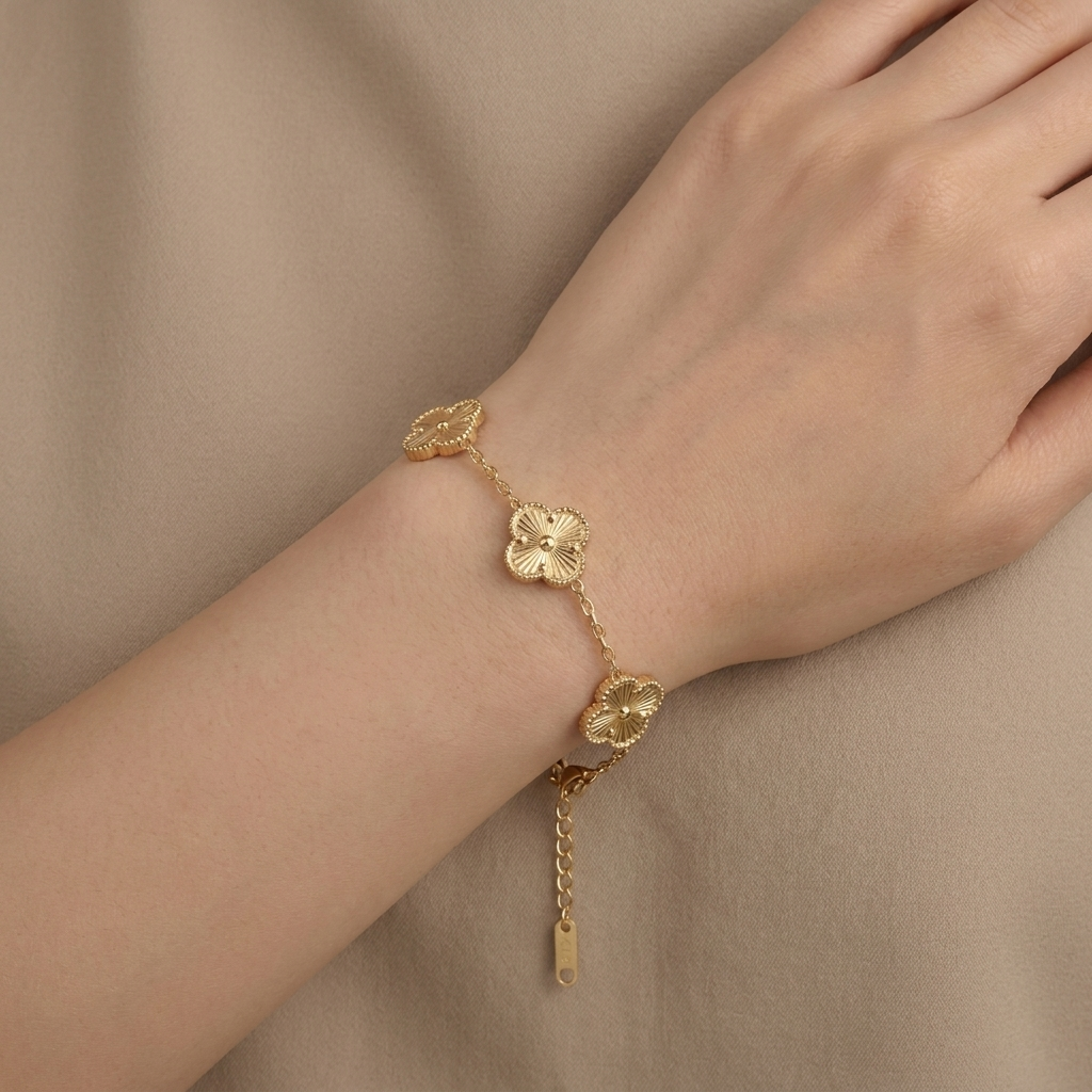 Clover Flower Bracelet – Adjustable Stainless Steel Design