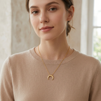 Crescent Moon Necklace – Minimal Elegance in 925 Silver
