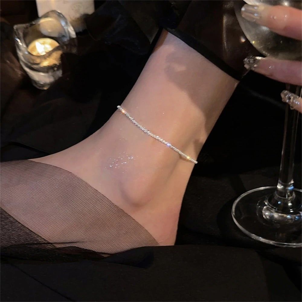 Silver Anklet – Elegant Shine with Crystal Charm Detail